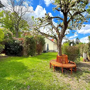 apartment-berlin-garden-terrace-nature.find-berlin-hotels.com/